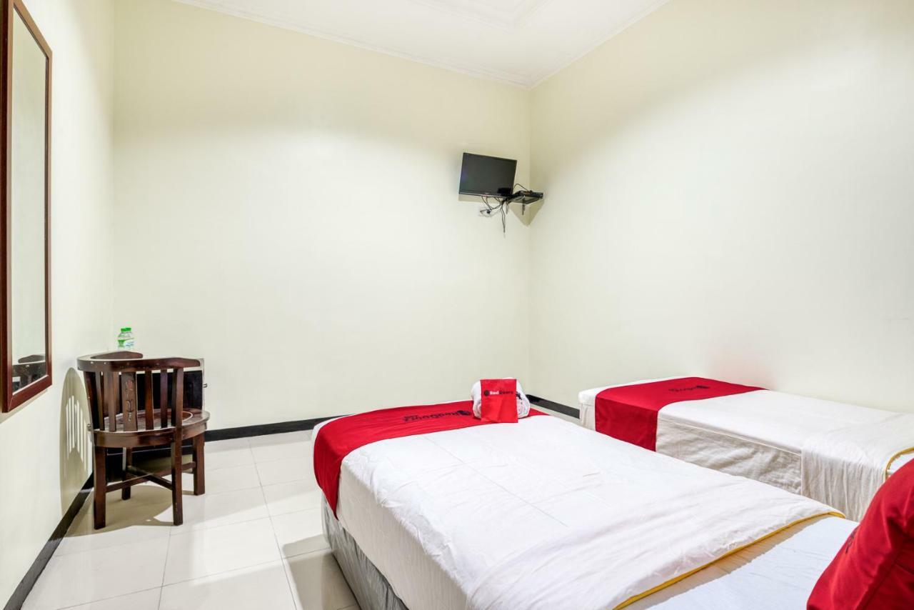Hotel Reddoorz Syariah @ Ketintang Surabaja Zewnętrze zdjęcie