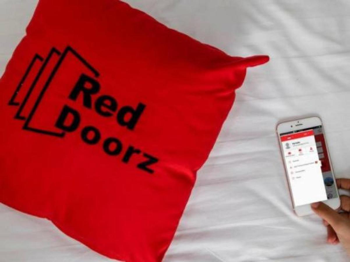 Hotel Reddoorz Syariah @ Ketintang Surabaja Zewnętrze zdjęcie